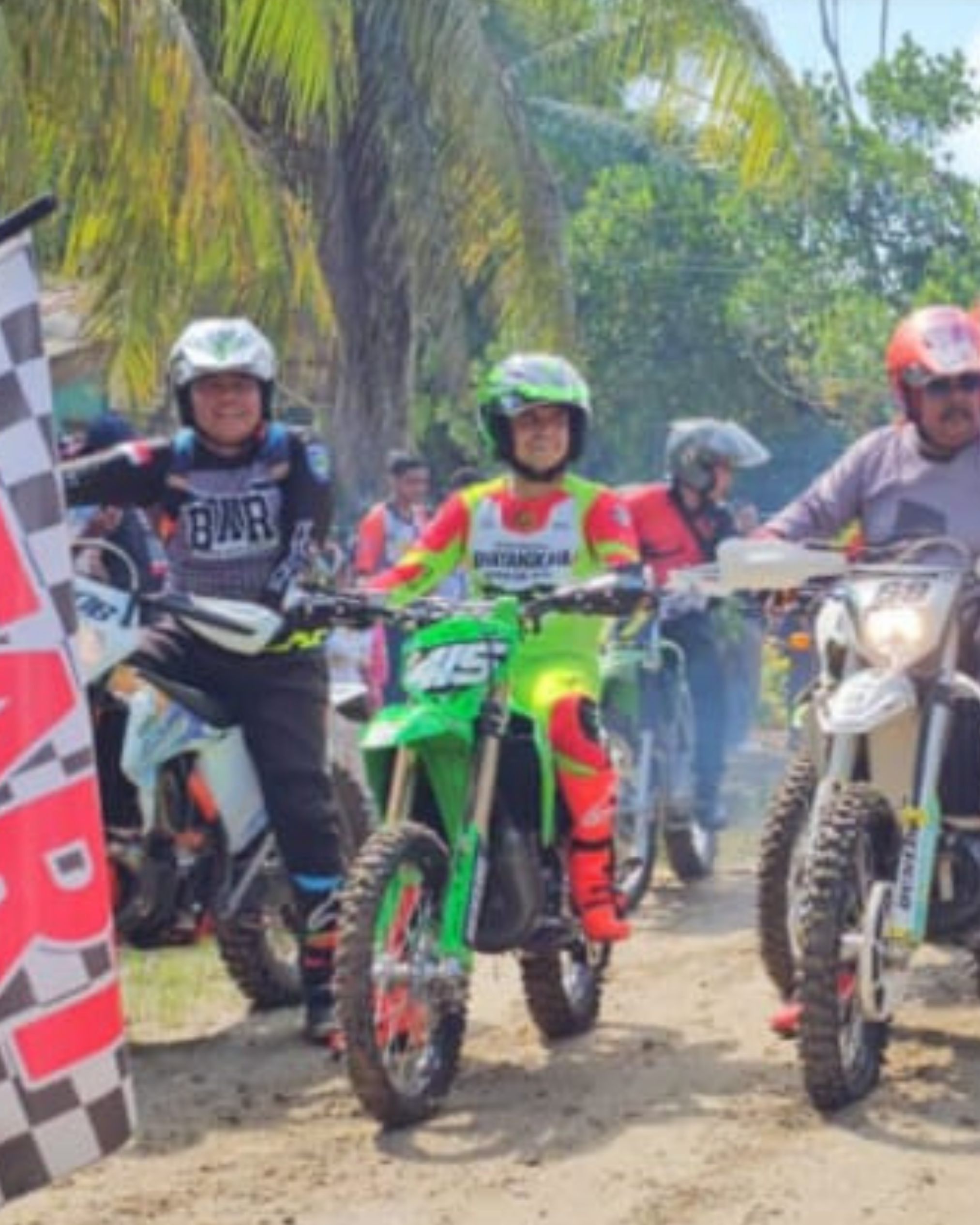224 Rider Ramaikan Bhayangkara Adventure Rohul 3, Polres Rokan Hulu Padukan Trabas, Penghijauan, dan Patroli Karhutla